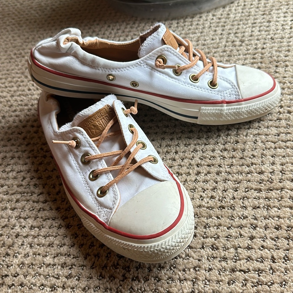 Women’s Converse Size 9